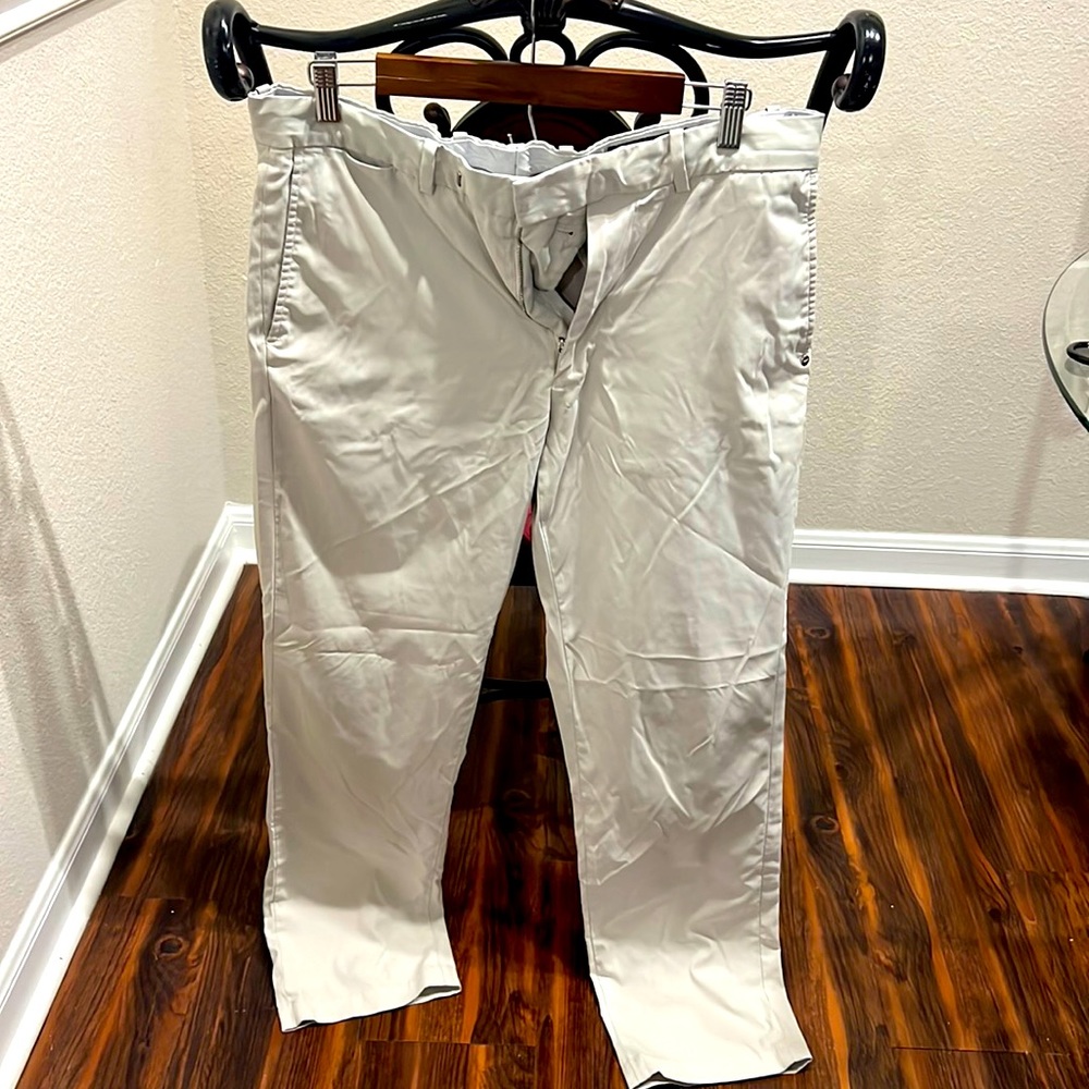 Men’s golf pants